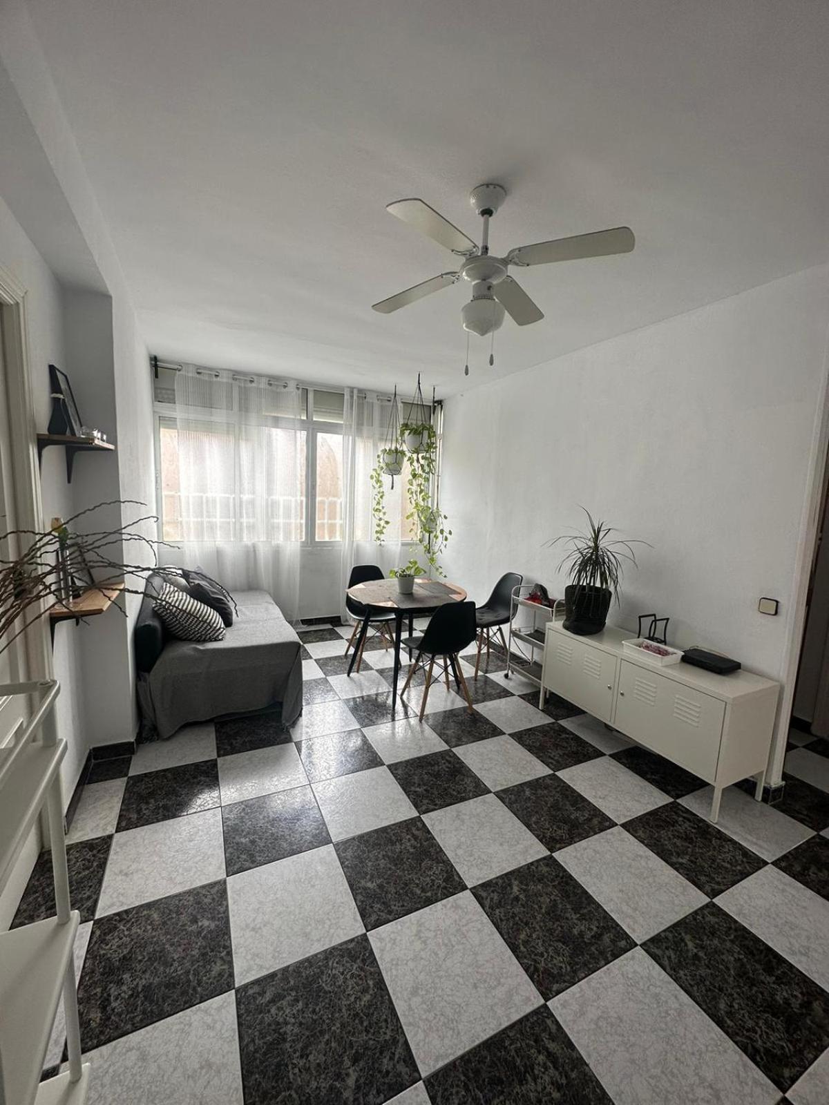Habitacion 2 En Tercera Planta Sin Ascensor No Es Un Piso Entero! A Compartir Bano Y Cocina! Fuengirola Luaran gambar